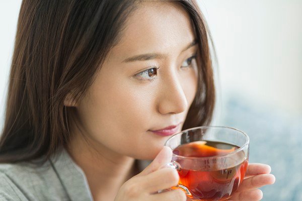 Minum Teh Holopis