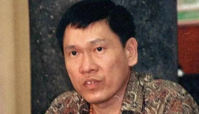 Eddy Tansil Holopis
