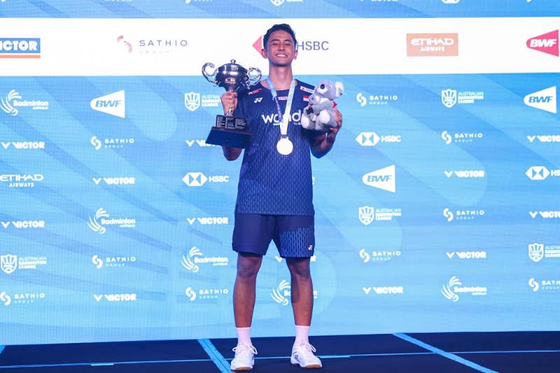 Alwi Farhan Juara Australia Open 2026 Holopis