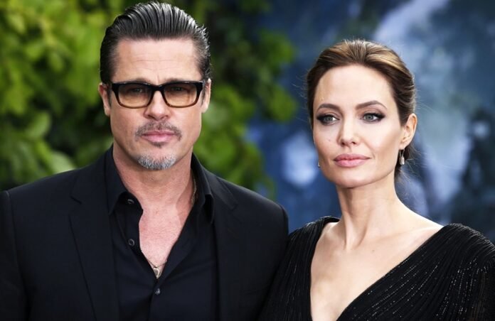 Angelina Jolie dan Brad Pitt Holopis.com