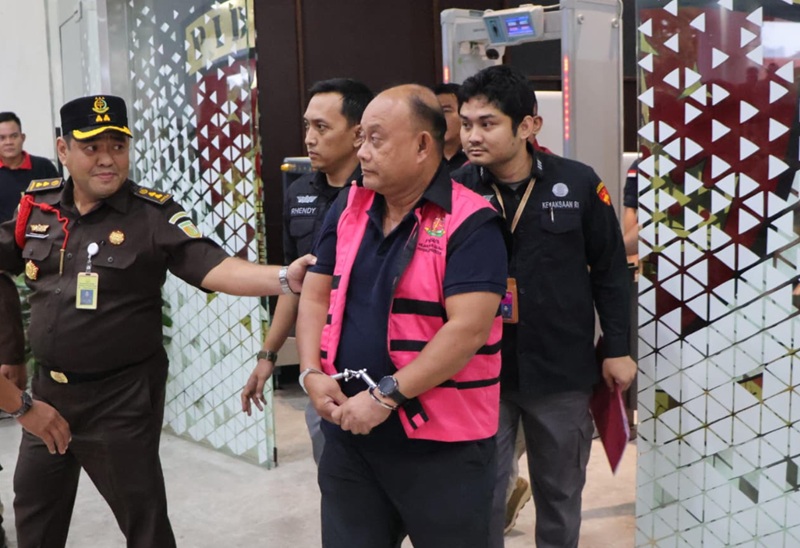 Dadan Hindayana Ditahan Holopis