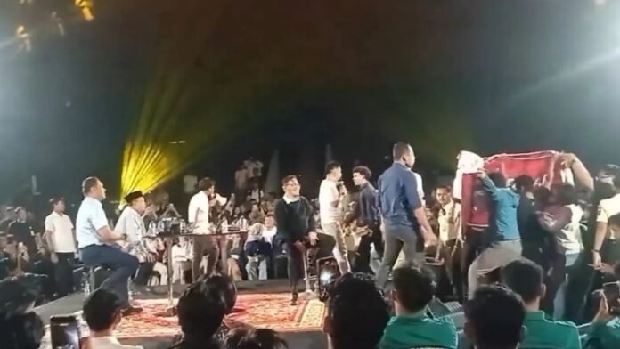 Diskusi Di Ugm Holopis