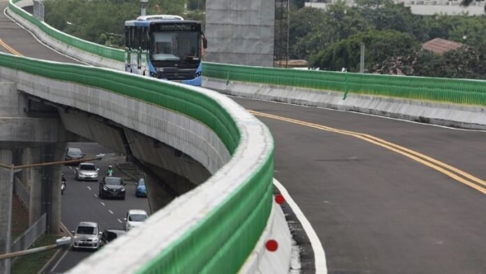 Jalur Layang Transjakarta Koridor 13 Holopis