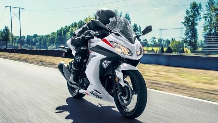 Kawasaki Ninja 300 Holopis
