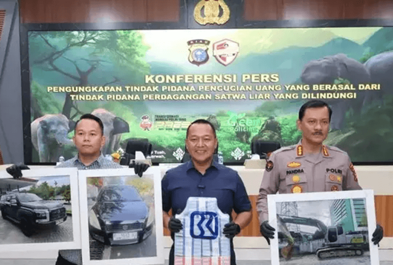 Konferensi Pers Polda Riau