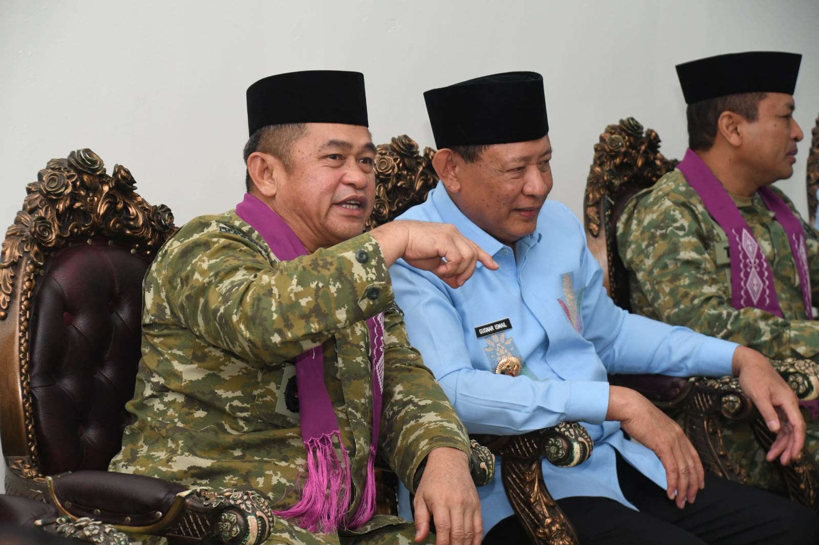 Maruli Dan Gusnar