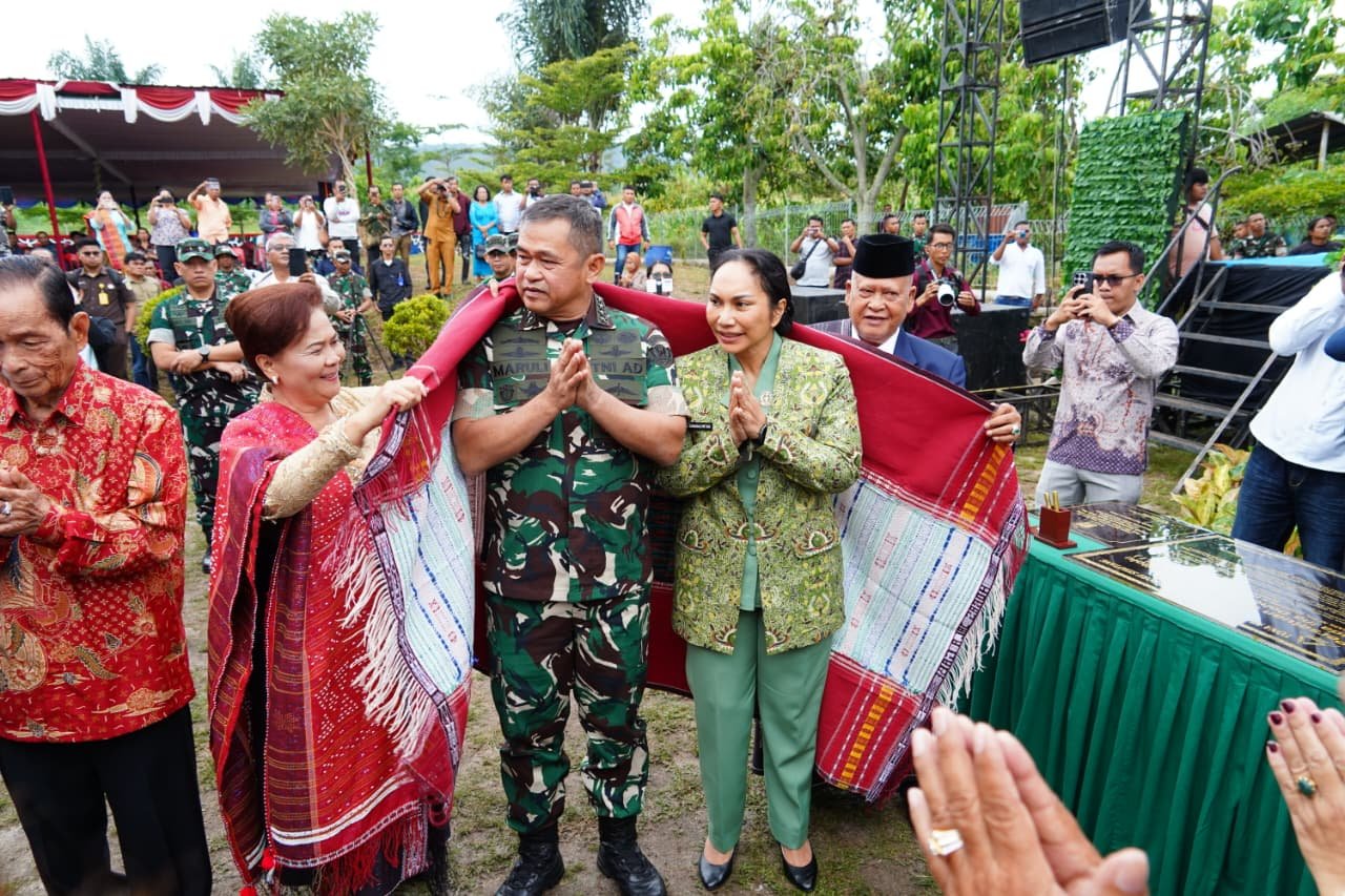 Maruli Dan Istri