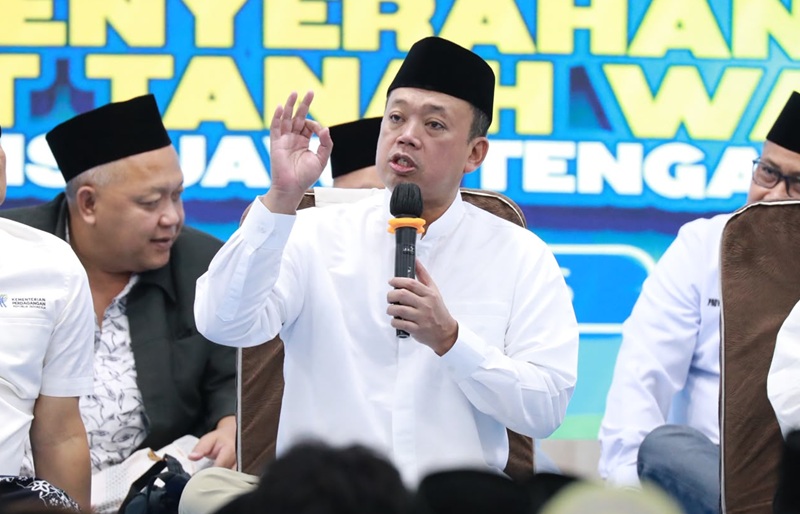 Menteri Nusron Holopis 2