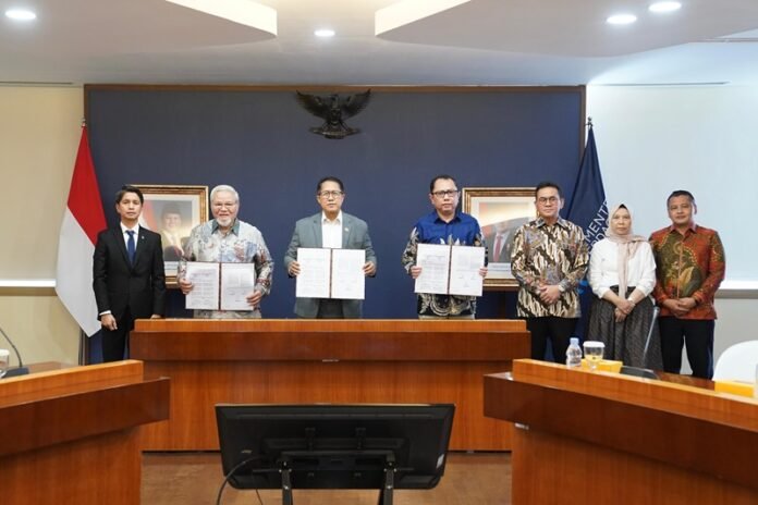 Menteri Perdagangan Budi Santoso Menyaksikan Penandatanganan Dua Nota Kesepahaman Mou Imbal Dagang Tripartit Antara Pelaku Usaha Indonesia Dan Filipina Holopis