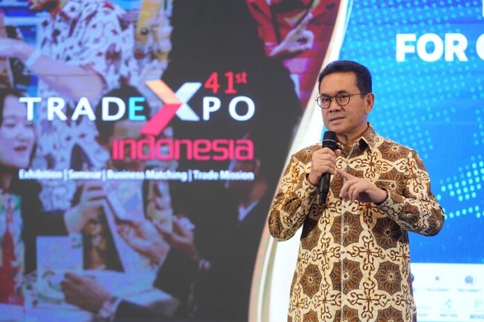 Menteri Perdagangan Mendag Ri Budi Santoso Saat Memberikan Kata Sambutan Holopis