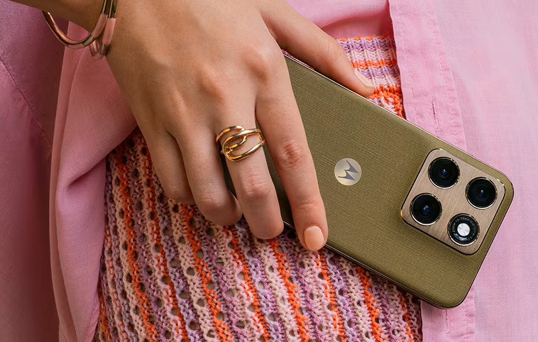 Motorola Edge 2026 Holopis