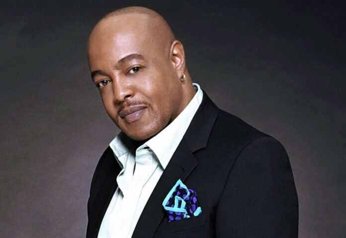 Peabo Bryson Holopis.com