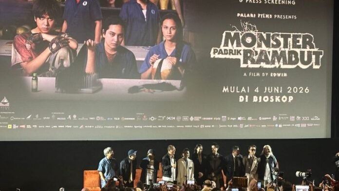 Peluncuran Film Monster Pabrik Rambut Holopis