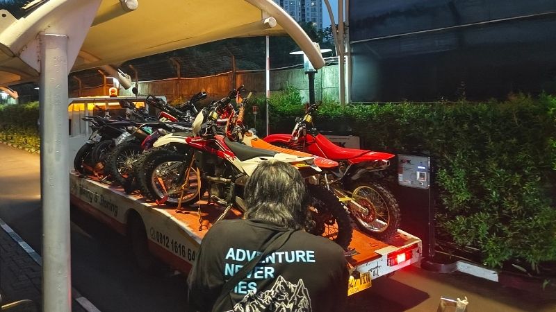 Perusahaan Towing Holopis