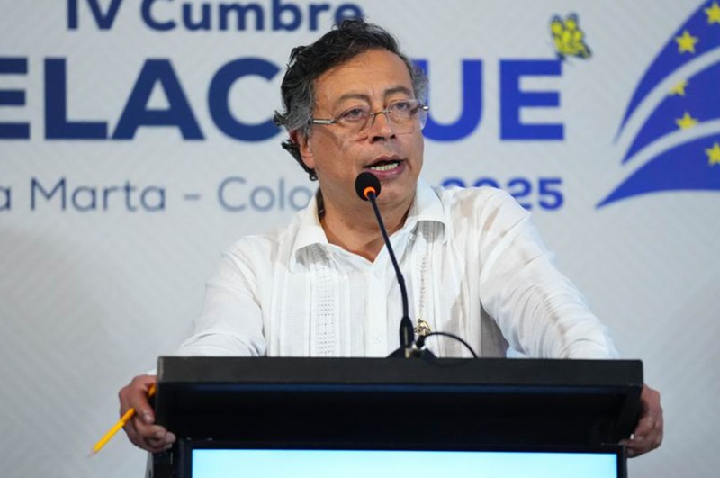 Presiden Kolumbia Holopis