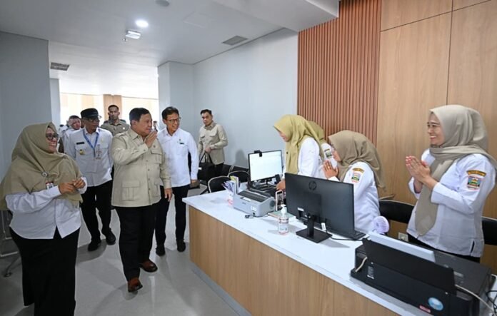 Presiden Prabowo Subianto Di Sela Sela Peresmian Rsud Kh Muhammad Thohir Krui Holopis