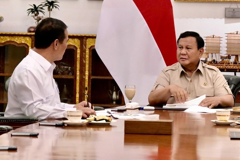 Presiden Prabowo Subianto Saat Memanggil Mentan Ri Andi Amran Ke Istana Merdeka Jakarta Holopis