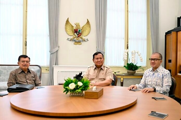 Presiden Prabowo Menerima Jusuf Kalla Dan Putranya Di Istana Merdeka Jakarta Holopis