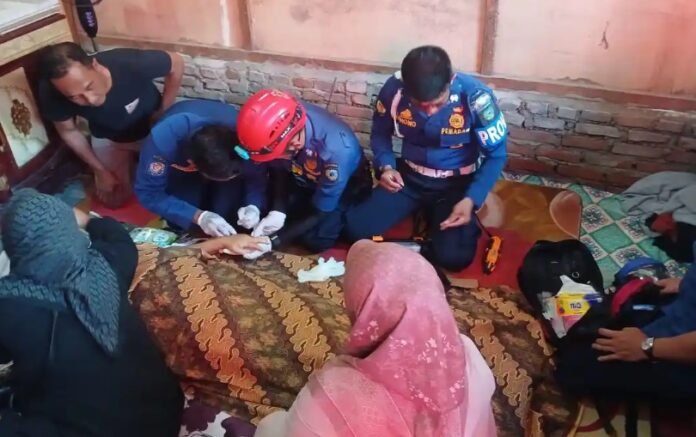 Proses Evakuasi Cincin Dari Jenazah Seorang Ibu Di Kabupaten Maros Sulsel Holopis