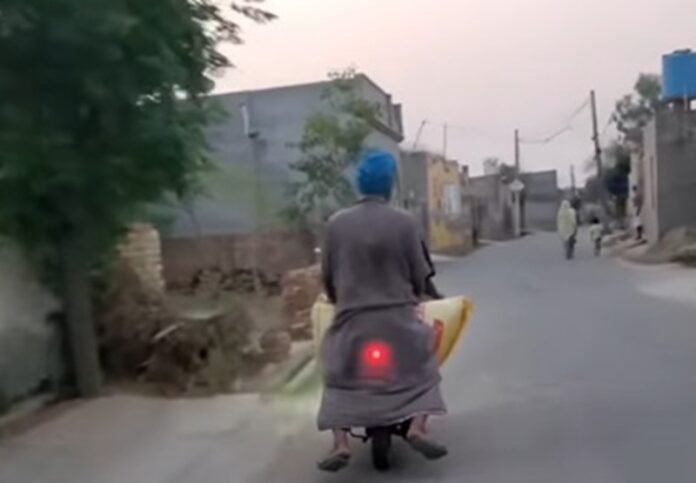 Video Viral Lampu Merah Holopis.com