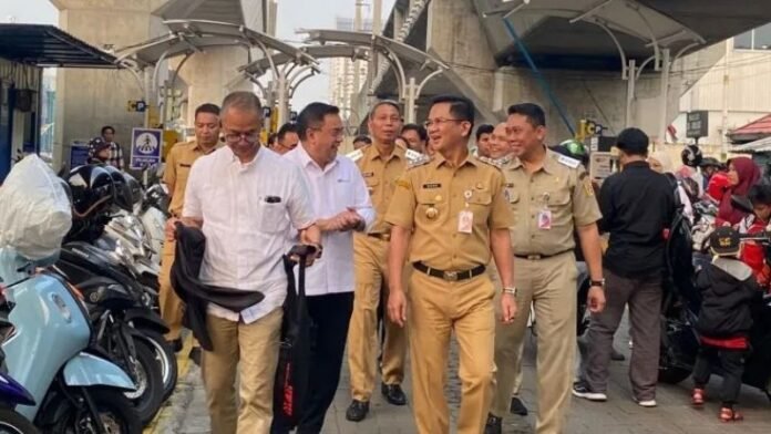 Walikota Jakarta Selatan Holopis