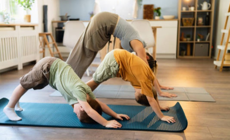 Yoga di Rumah Holopis.com
