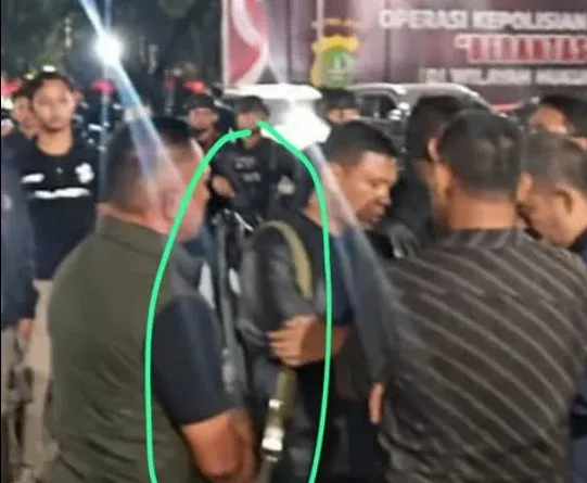 Penggerudukan Polda Metro Jaya Holopis