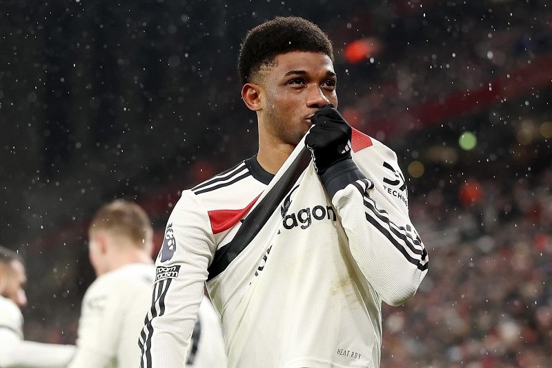 MU Disebut Ogah Lepas Amad Diallo ke Milan