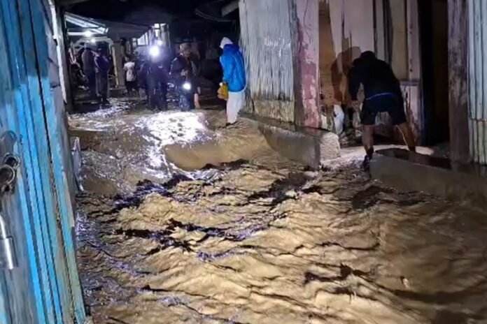 Banjir Bandang Agam Raya Holopis