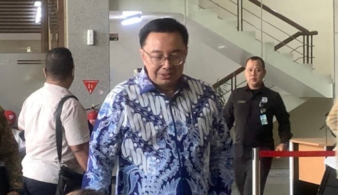 Bobby Bpk Holopis