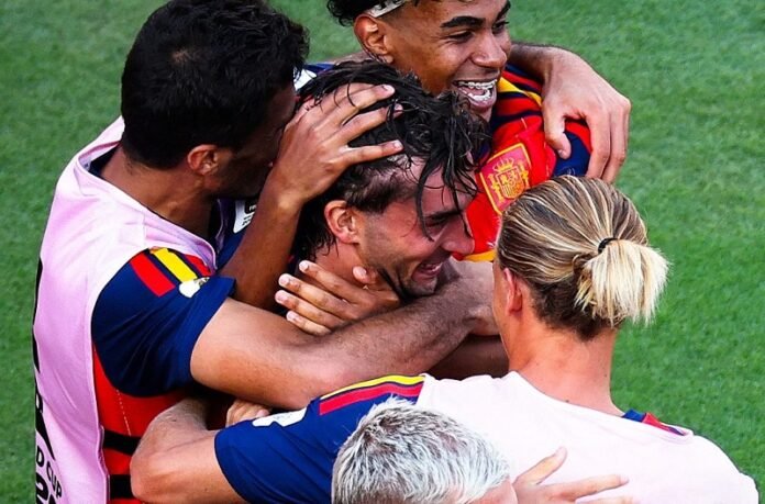 Ferran Torres Dan Skuad Timnas Spanyol Saat Selebrasi Gol Kemenangan Di Final Piala Dunia 2026 Holopis