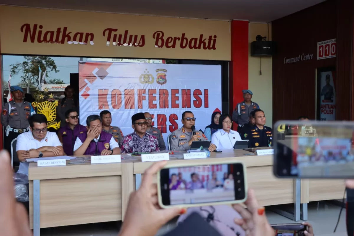 Kasus Pembakaran Santri Holopis