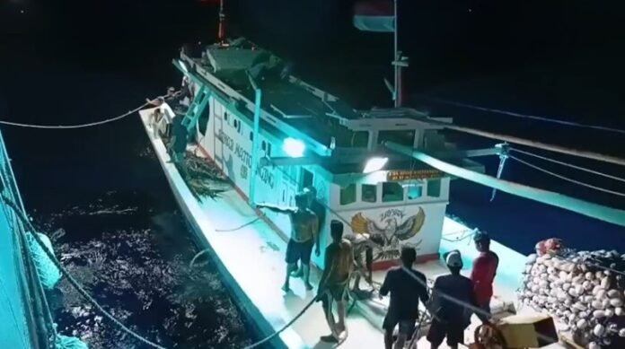 Kapal Tenggelam Sulsel Holopis