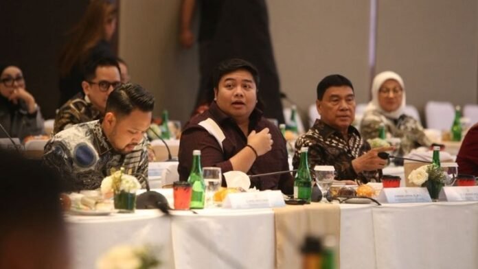 Kawendra Holopis 1
