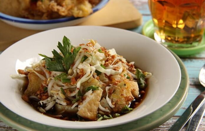 Kupat Tahu Magelang Holopis