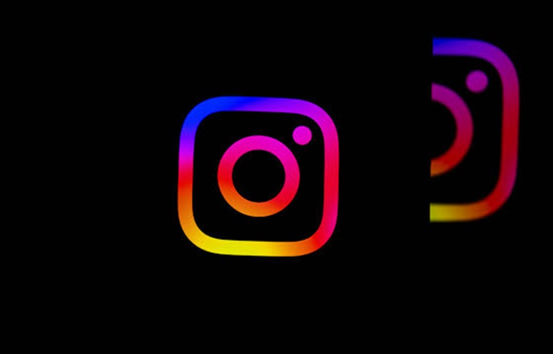 Instagram Holopis English