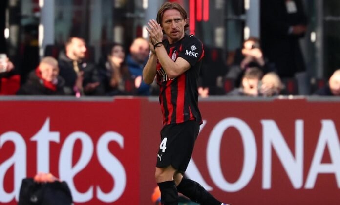 Luka Modric Bersama Ac Milan Holopis