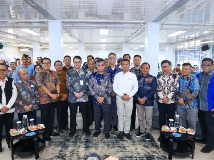 Menaker Bersama Kek Mandalika