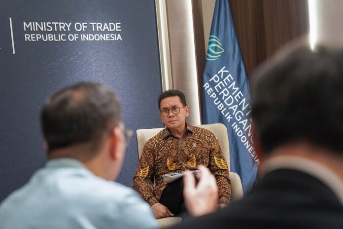 Mendag Busan Saat Menerima Perwakilan Kantor Pusat Epson Dan Pt Indonesia Epson Industry Di Kantor Kemendag Holopis