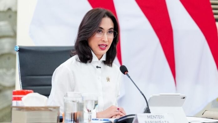 Menteri Pariwisata Holopis 2