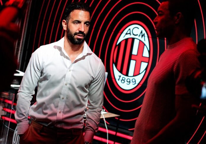 Pelatih Ac Milan Ruben Amorim Saat Diperkenalkan Ke Muka Publik Holopis