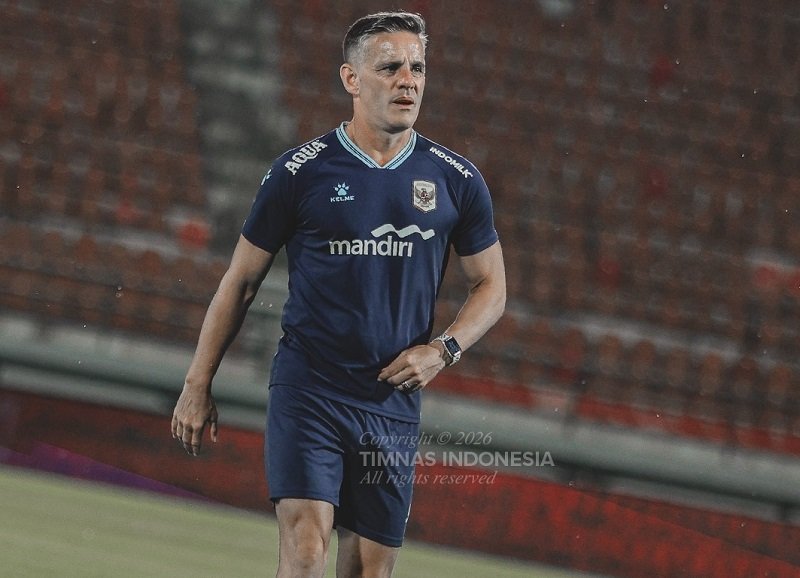 Pelatih Timnas Indonesia John Herdman Holopis