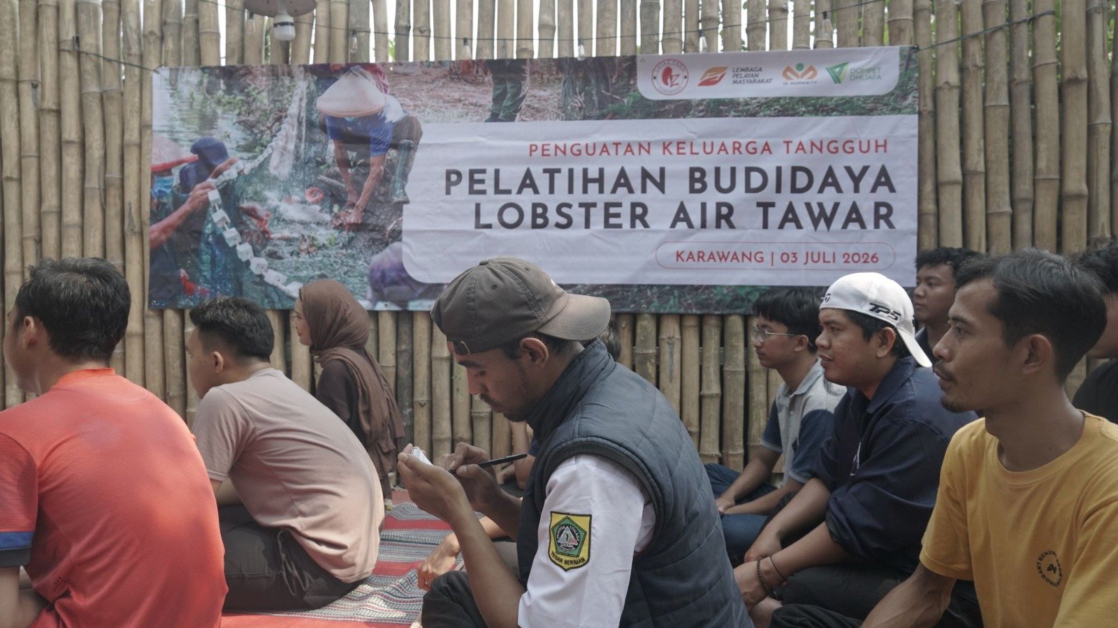 Peserta Latihan Budidaya Lobster Air Tawar Holopis