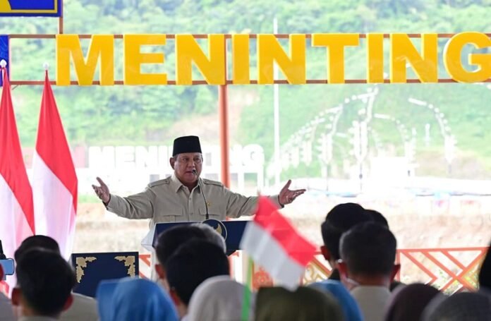 Presiden Prabowo Subianto Saat Kunjungan Kerja Peresmian Bendungan Di Bendungan Meninting Kabupaten Lombok Barat Provinsi Nusa Tenggara Barat Ntb Holopis