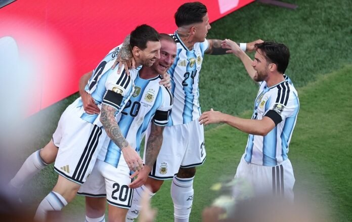 Skuad Timnas Argentina Selebrasi Gol Lawan Swiss Di Perempat Final Piala Dunia 2026 Holopis