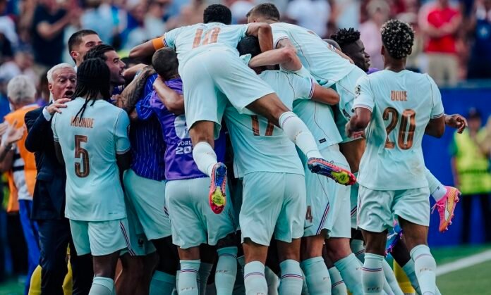Skuad Timnas Prancis Selebrasi Gol Lawan Maroko Di Perempat Final Piala Dunia 2026 Holopis