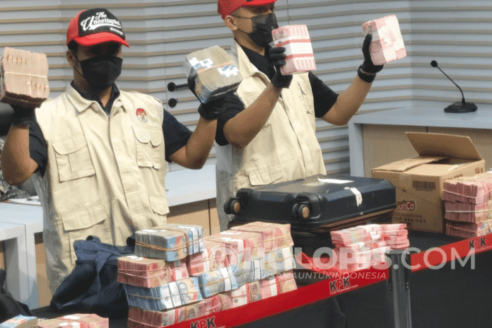 Uang Hasil Ott Kpk Bupati Pemalang Anom Holopis