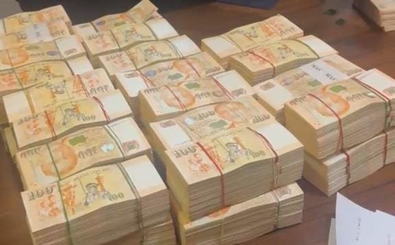 Uang Pecahan 100 Dollar Singapura