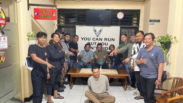 Pelaku pemotor Ninja Hijau Holopis