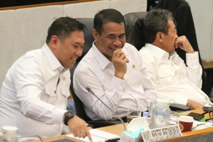 Mentan Amran dan Wamentan Sudaryono Holopis